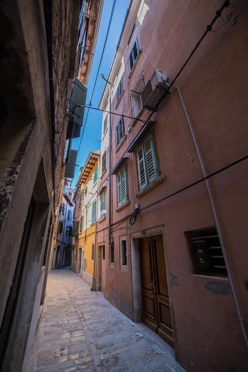 Apartman Delfin Rovinj Eksteriør billede