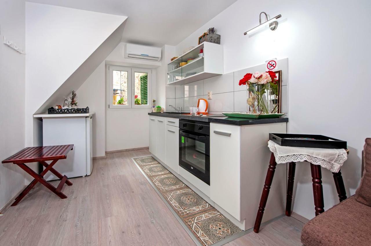 Apartman Delfin Rovinj Eksteriør billede